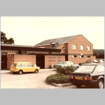 1984-08 - Britain Tour 22 - Worcester RFC Clubhouse.jpg